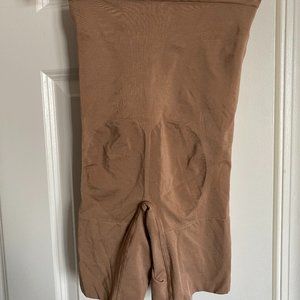 SPANX OnCore High-Waisted Mid-Thigh Short